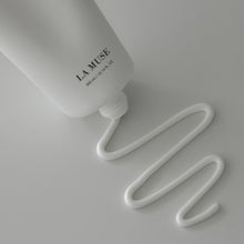 Laden Sie das Bild in den Galerie-Viewer, [LA MUSE] Perfume Recovery Body Cream 300ml - Fresh Mask Korean Beauty
